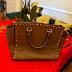 Michael Kors large handbag with gold grommet detail